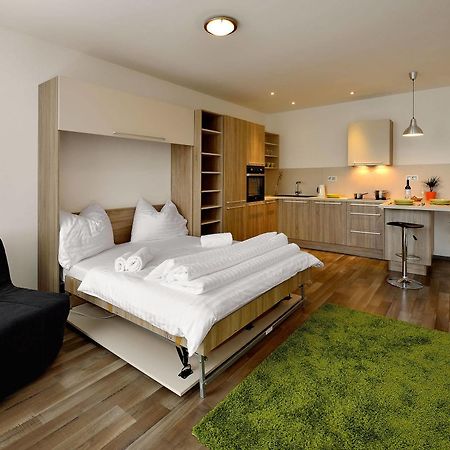 Ambiente Serviced Apartments - Dunajska Братислава Экстерьер фото