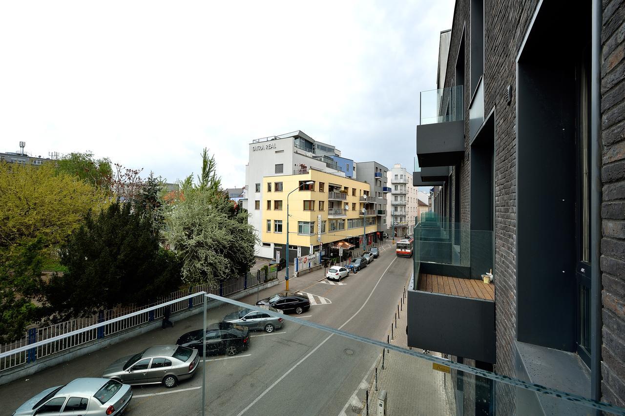 Ambiente Serviced Apartments - Dunajska Братислава Экстерьер фото