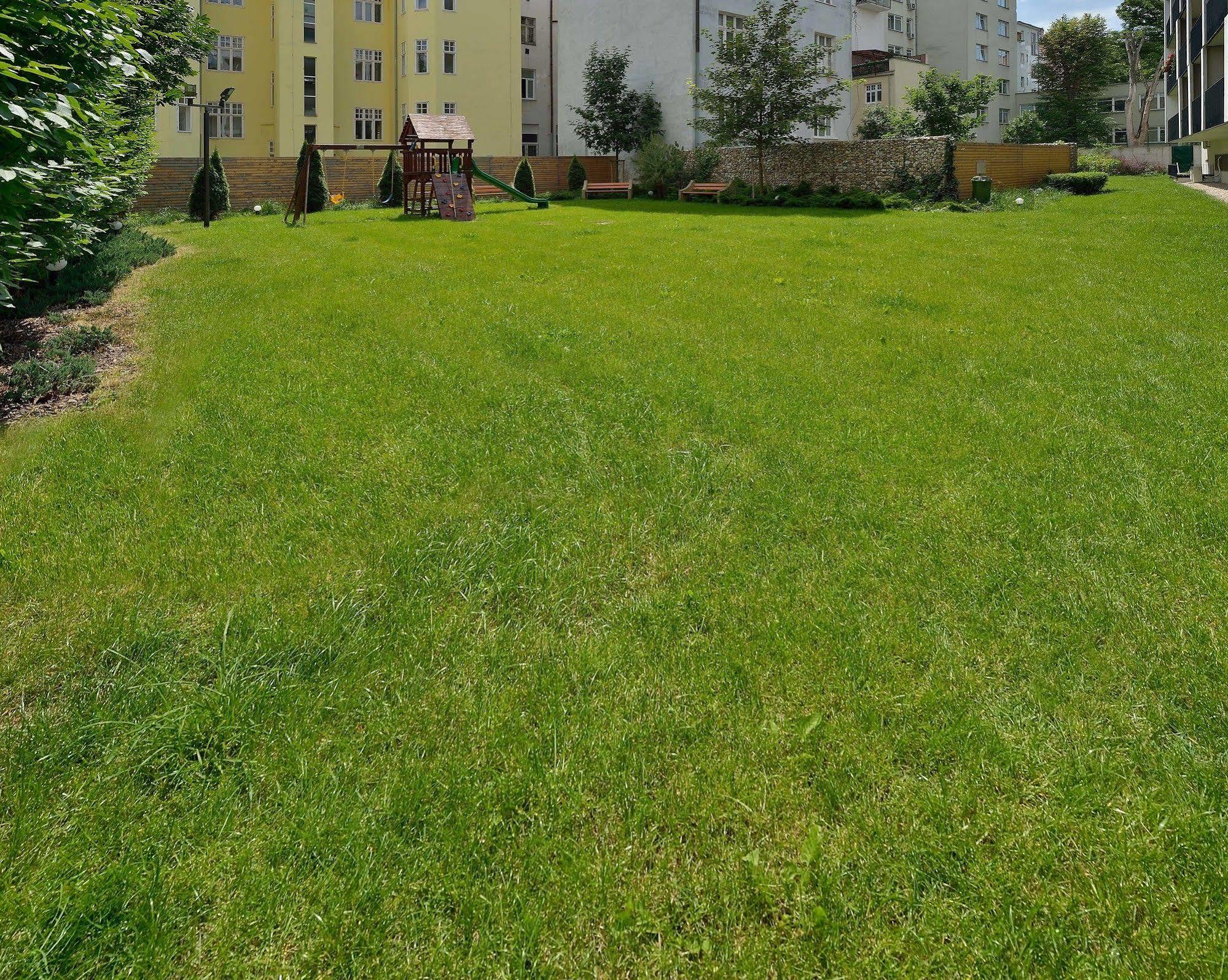 Ambiente Serviced Apartments - Dunajska Братислава Экстерьер фото
