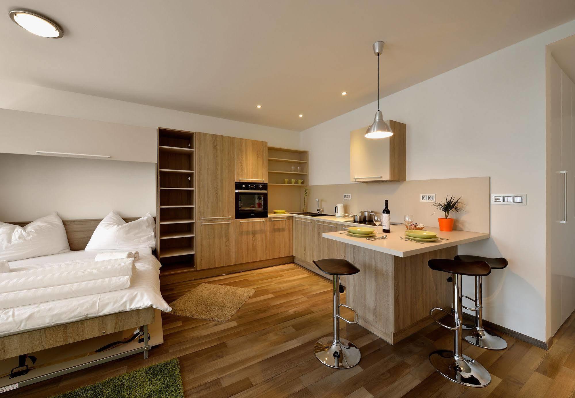 Ambiente Serviced Apartments - Dunajska Братислава Экстерьер фото