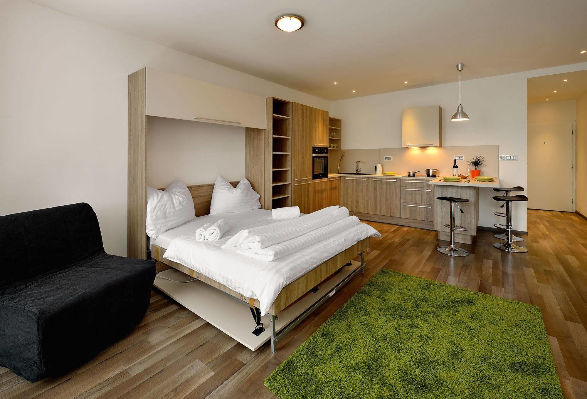 Ambiente Serviced Apartments - Dunajska Братислава Экстерьер фото